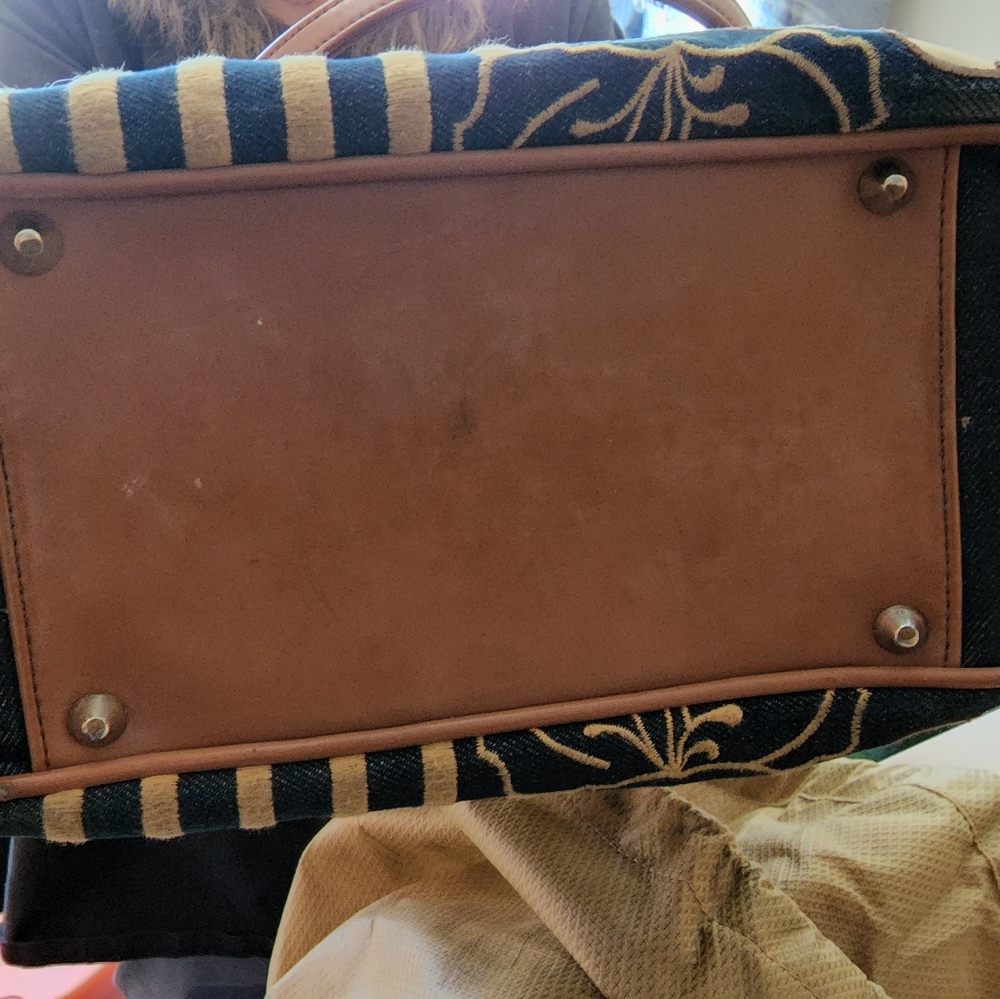 Hand bag - Picture 3 of 5
